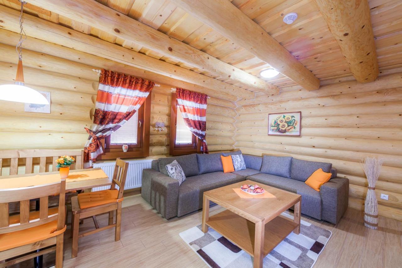 Relax Apartmany Oscadnica Eksteriør billede